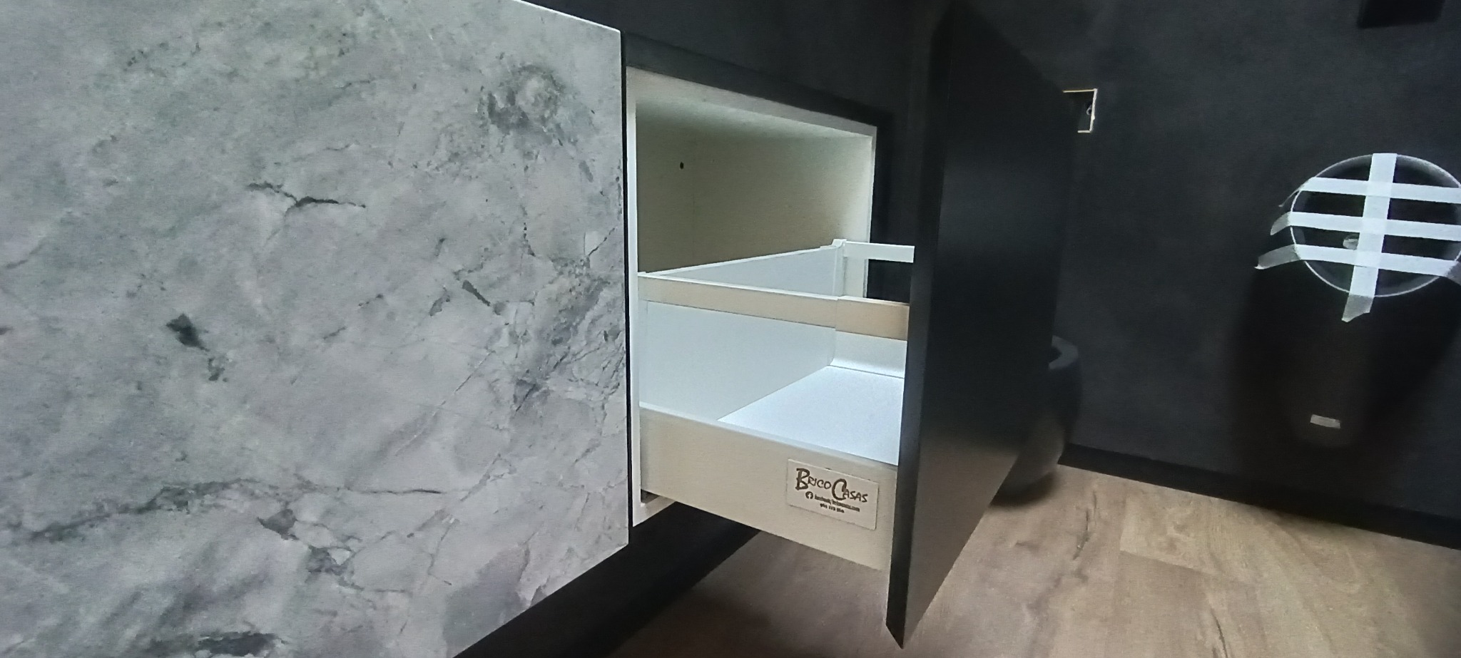 Acabamentos de luxo em casa de banho